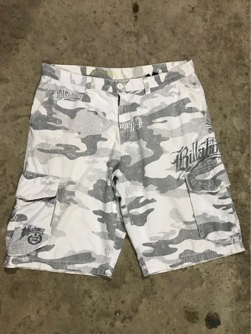 Billabong Camo Cargo Shorts (Category: Shorts) located in Manila. Submitted by franceleeb33468 (Listing ID 1422332825, Image 1). Description: BILLABONG CARGO CAMO WAIST 36 ON TAG BUT MY DIMES IS 38 LENGTH 24 HEM 12 NO ISSUE .