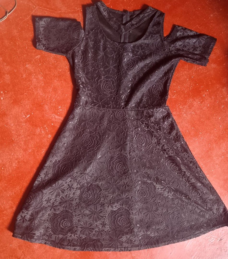 Black Lace Gothic Dress (Category: Dresses) located in Marikina City. Submitted by lemonpreluvs (Listing ID 1422244347, Image 1). Description: no to meet ups preloved actually dimes chest - 14 ½inches waist - 13 inches length - 32 ½ inches gcash payment only and shipping through jnt or lalamove .