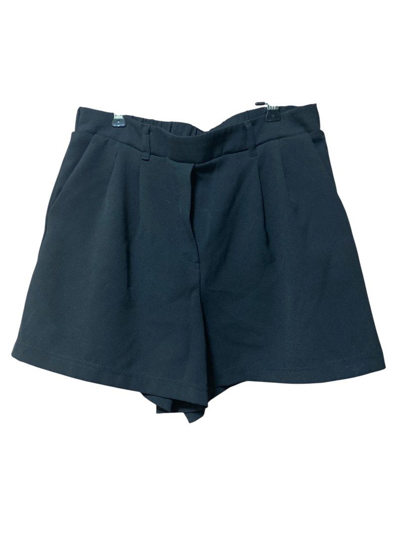 Black Pleated Shorts (Category: Shorts) located in Quezon City. Submitted by mcva2 (Listing ID 1422317122, Image 1). Description: - Brand: BE COOL - Style: Pleated shorts - Color: Black - Features: Elastic waistband, button closure, two front pockets - Fit: Relaxed - Fabric: Smooth.