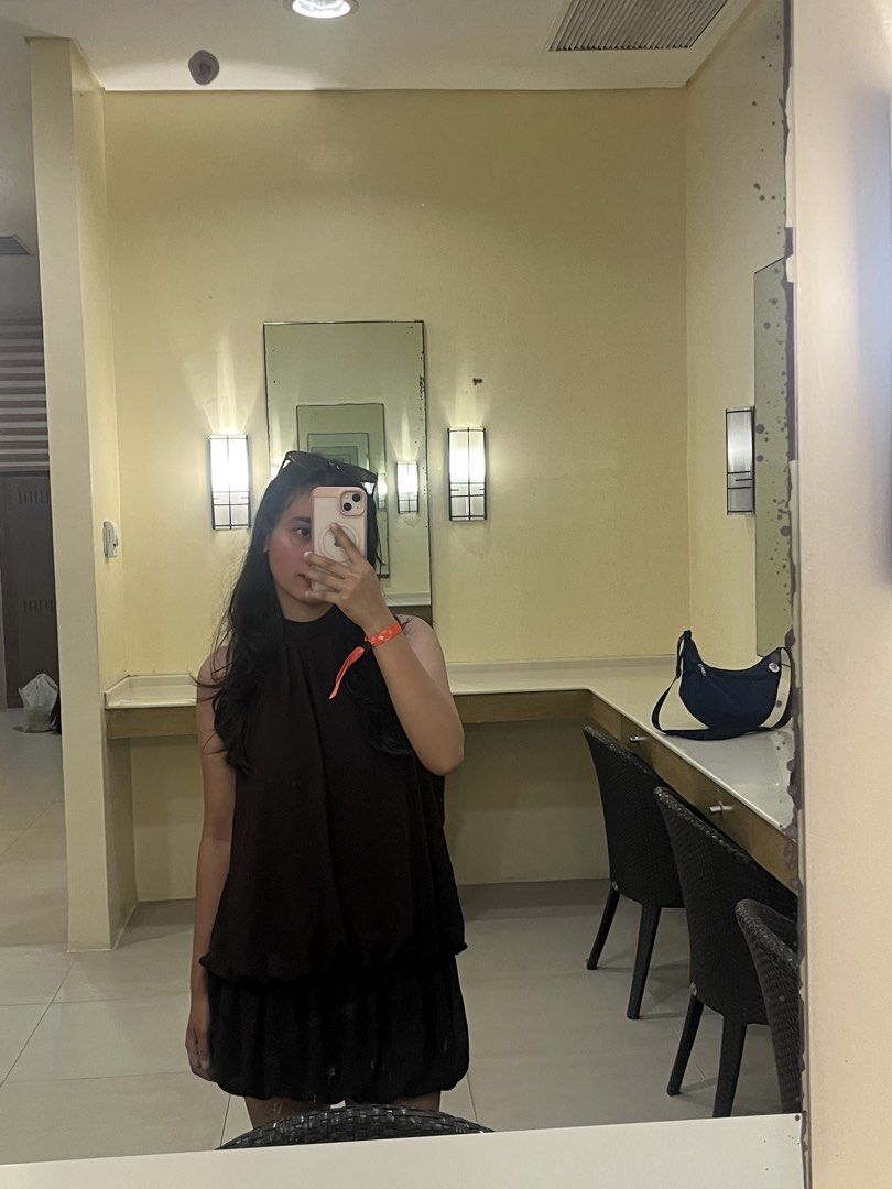 Black Sleeveless Dress (Category: Dresses) located in Quezon City. Submitted by micha15 (Listing ID 1422250759, Image 1). Description: Size xs, once lang na used nung nag beach kami.