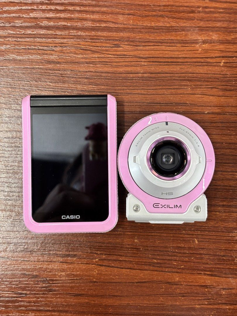 Casio Exilim EX FR-100 Digital Camera (Category: Cameras) located in Davao. Submitted by pammy_swiss (Listing ID 1422252522, Image 1). Description: RARE CASIO EXILIM EX-FR100 in PINK Can be used as action camera ✅shockproof ✅ waterproof •16mm wide angle •built-in battery •transfer photos via wifi and exilim connect app •free 64gb sd card Note: UNIT ONLY NO CHARGER INCLUDED. Uses micro usb as charger.