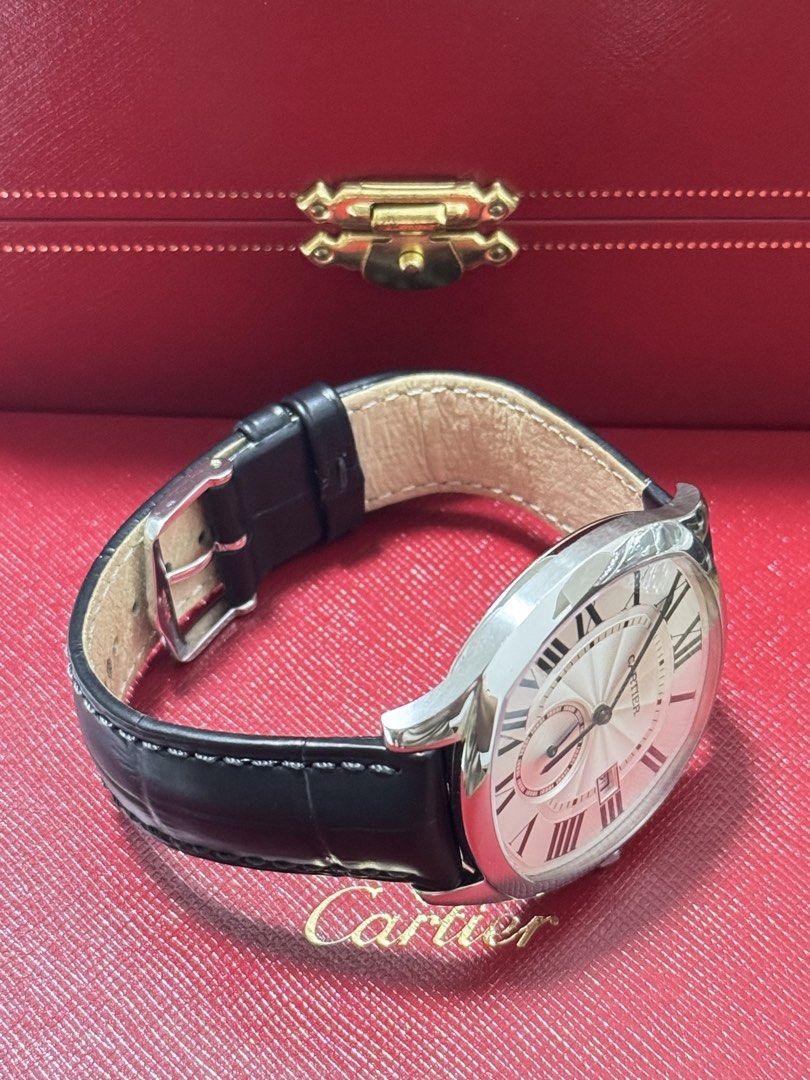 🔥Cheapest, Full Set, FSOT🔥 Cartier Drive WSNM0004 (Category: Watches) located in Singapore. Submitted by watchdon (Listing ID 1422335256, Image 3). Description: 2017, lightly used, full set. Normal signs of wear, no abuse, clean crystal. Certificate, box, original strap, etc. FSOT.
