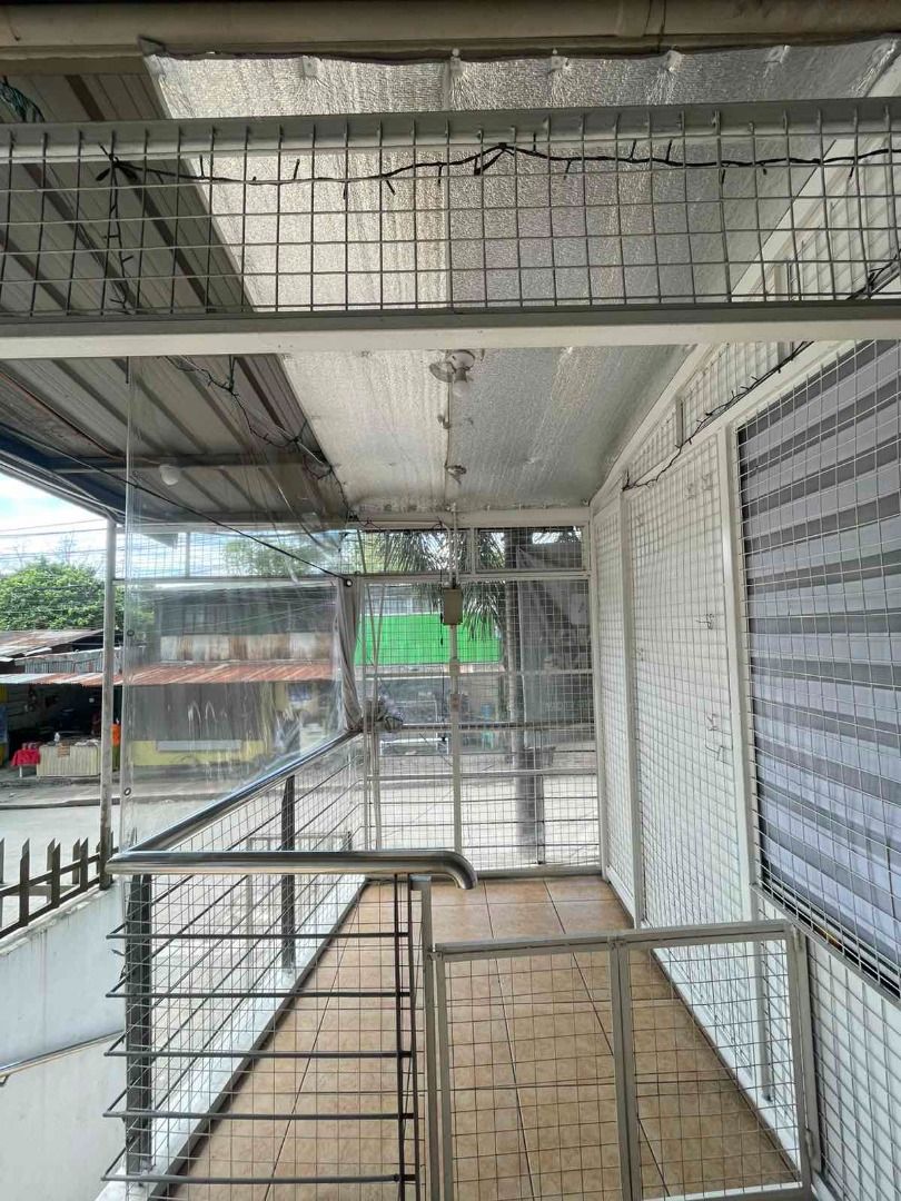 Small stall space along Commonwealth Avenue (Category: Commercial) located in Mandaluyong City. Submitted by itsjpdelacruise15 (Listing ID 1422301893, Image 3). Description: Looking for a strategic spot for your business? This commercial space in Brgy. Fairview Quezon City is Strategically Located Along Commonwealth Avenue and soon to open MRT-7 Line. It is a highly urbanized and Unmatched visibility from high daily vehicle traffic. Our commercia