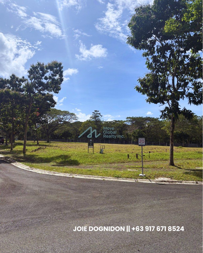 Corner Lot in Soliento Nuvali (Category: Lot) located in Makati City. Submitted by joie_09176718524 (Listing ID 1422268727, Image 3). Description: FOR SALE Soliento by Ayala Land Premier Nuvali — 701 sqm — corner lot for more frontage, enhanced privacy, and higher resale value — facing NorthEast and SouthEast giving your bright mornings and cooler afternoons. — ideal for those looking to build a home with a standout architectural design — flat te