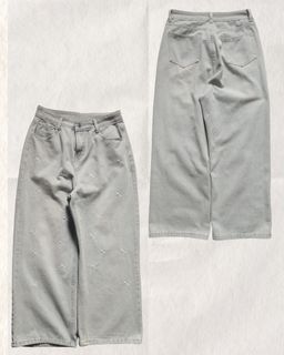 (Category: ) located in . Submitted by thrift___drip (Listing ID 1422386870, Image 1). Description: .