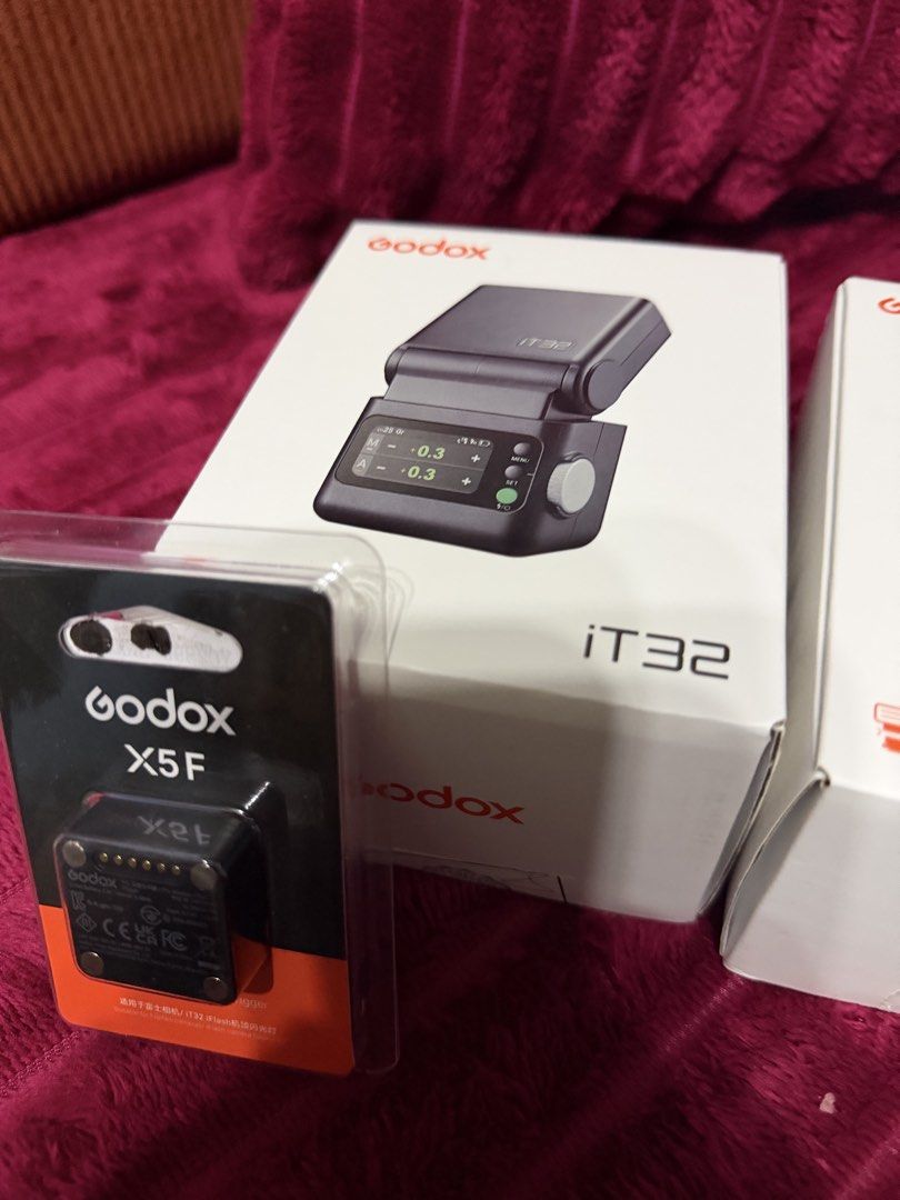 Godox iT32 Flash Camera Flash and X5F Trigger (Category: Flashes) located in Quezon City. Submitted by djdjdjdjdjdj (Listing ID 1422268001, Image 2). Description: Godox iT32 Flash Camera Flash and X5F Trigger For fuji camera.. TTL compact.