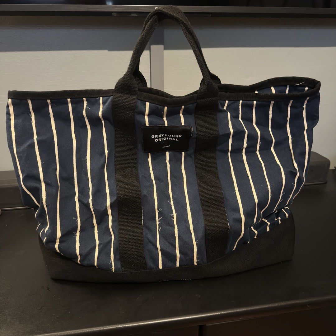 Greyhound Tote Bag (Category: Luxury Bags & Wallets) located in Imus. Submitted by jhsbdo (Listing ID 1422265822, Image 1). Description: Greyhound Tote Bag Price is still negotiable.