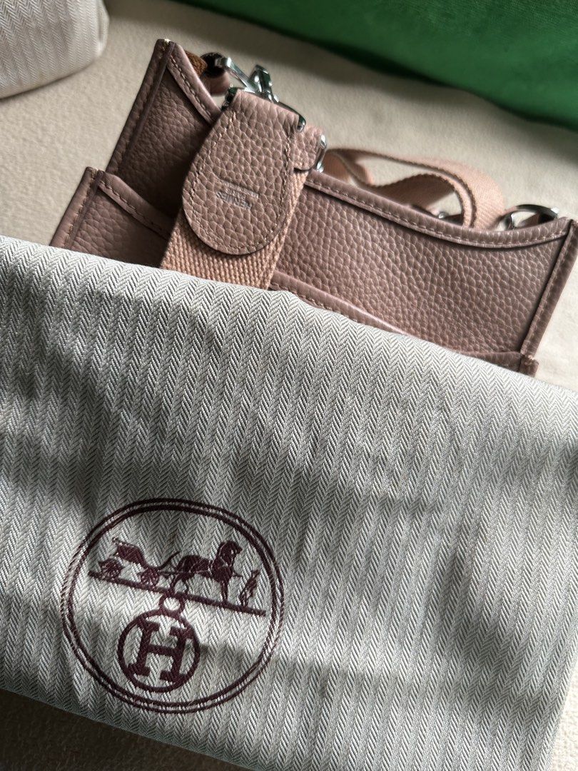 Hermes Evelyne III PM Bag (Category: Luxury Bags & Wallets) located in Davao. Submitted by iammiii (Listing ID 1422266884, Image 3). Description: .