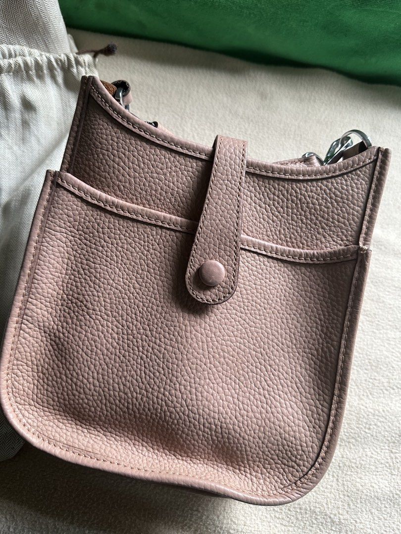 Hermes Evelyne III PM Bag (Category: Luxury Bags & Wallets) located in Davao. Submitted by iammiii (Listing ID 1422266884, Image 1). Description: .