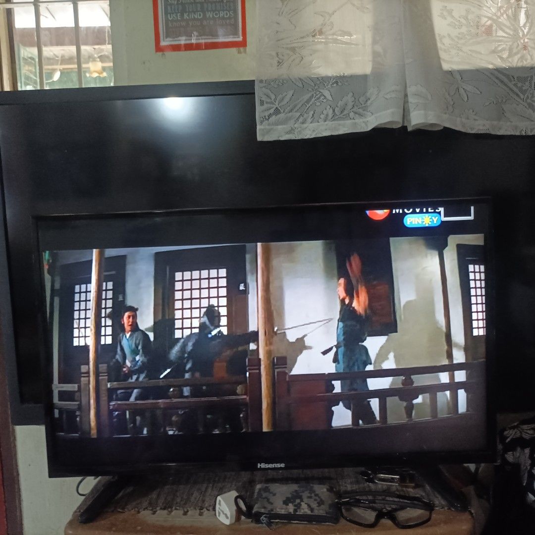 32 inch Hisense TV (Category: TV) located in Manila. Submitted by swiftowl.ce049f (Listing ID 1422342047, Image 2). Description: - Hisense TV with a sleek black frame. - Includes a sturdy stand. - Displays movies with excellent picture quality. - Shows vibrant colors. .