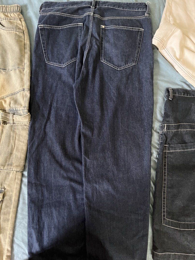 H&M baggy jeans (Category: Jeans) located in Rizal. Submitted by shaggyding55299 (Listing ID 1422311551, Image 2). Description: Barely used hnm jeans super thick denim no issues at all baggy dm me for dimes Payment first thru gcash and shipment thru jnt.
