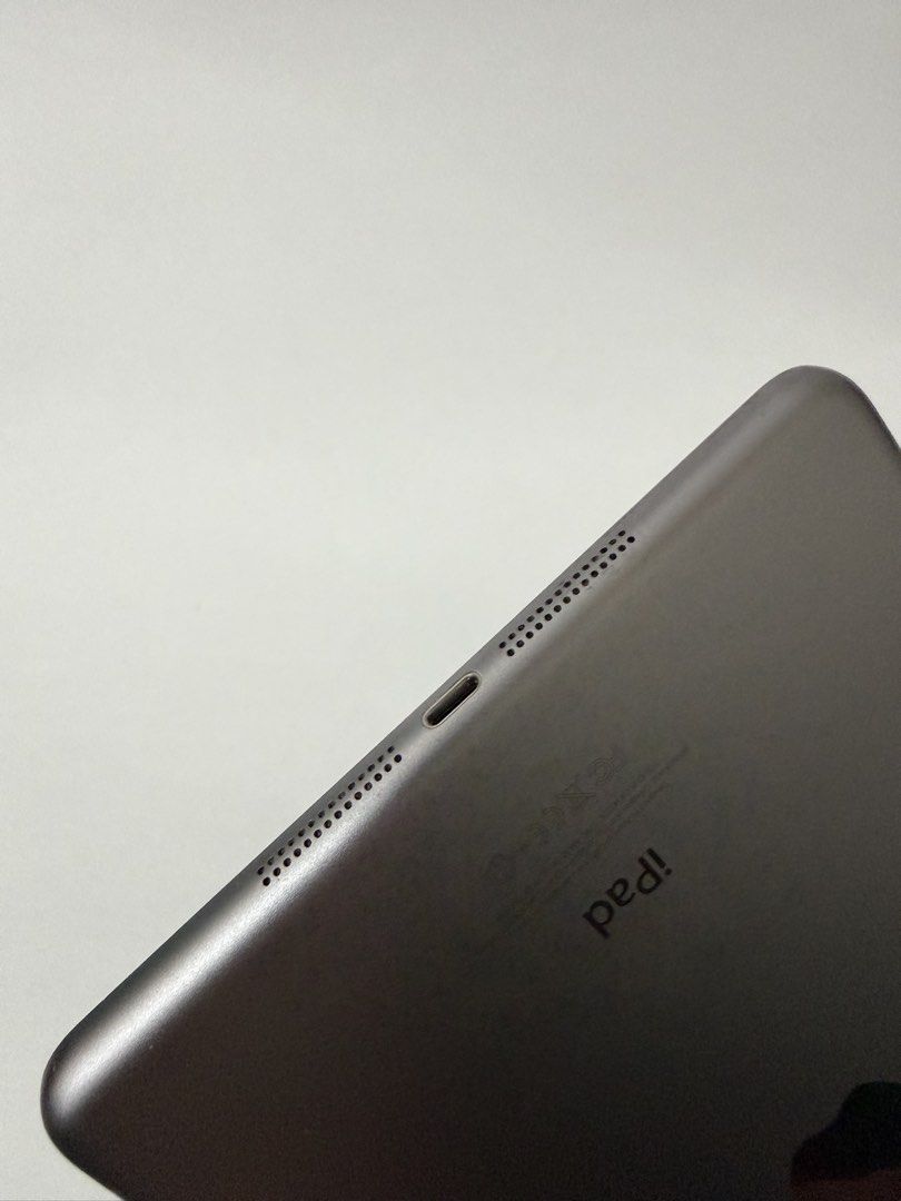 iPad Mini 1st Generation (2012) 16gb (Category: iPad) located in Manila. Submitted by woofang (Listing ID 1422360543, Image 3). Description: Specifications • 16GB storage • Space Gray • Wi-Fi only model • With headphone jack and Lightning connector Condition • Gently used • No scratches, cracks, or dents on the screen or body • Well cared for Includes ✅ iPad Mini (1st Gen) ✅ Original box with papers.