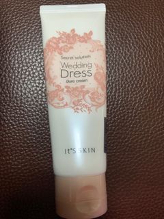 （分類：）位於 。 由 dcfev 提交（商品編號 1422318436，圖片 1）。簡介： 。