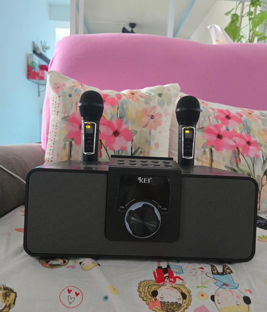 KEI Karaoke System with Microphones
