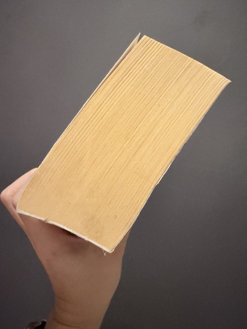 Fall of Giants by Ken Follett (Category: Storybooks) located in Pasig City. Submitted by iammr.owl29 (Listing ID 1422260571, Image 3). Description: 📚 Book condition: - First book in the Century trilogy - Follows five families - Covers WWI, the Russian Revolution, and women’s suffrage - Published by Pan Macmillan - Tanning/Foxing - slight dog ears Disclaimers: ❕Actual color may vary due to lightings/effects and camera settings ❕ Photos taken by m
