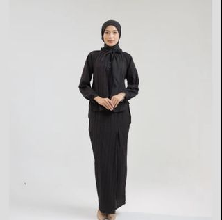 (Category: ) located in . Submitted by shafiqaaaa (Listing ID 1422303582, Image 1). Description: .