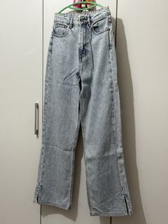 (Category: ) located in . Submitted by shopwithath (Listing ID 1422309928, Image 1). Description: .