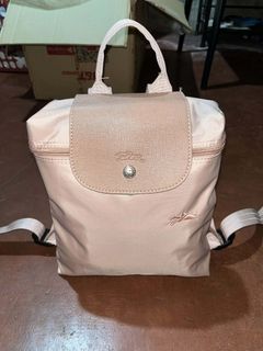 (Category: ) located in . Submitted by thethriftcity2024 (Listing ID 1422360056, Image 1). Description: .