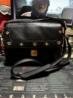 (Category: ) located in . Submitted by jp4_fashion_hub (Listing ID 1422368075, Image 1). Description: .