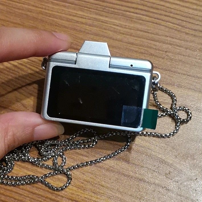 Mini Vintage Style Working Camera (Category: Cameras) located in Manila. Submitted by faiirytale (Listing ID 1422269291, Image 2). Description: ♡ . mini working vintage camera · DM for inquiries.