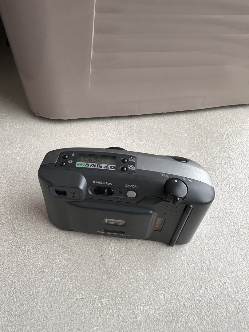Minolta Capios 140 Film Camera (Category: Cameras) located in Manila. Submitted by dca.preloved (Listing ID 1422305159, Image 2). Description: Inclusions: ✔️ Camera unit ✔️ 2 batteries (installed) ✔️ 1 extra battery ✅ Tested and working ✅ Good condition ❗️disclamer: photos grabbed from the net .
