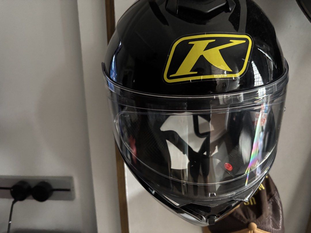 MT Modular (Category: Motorcycle Apparel) located in Singapore. Submitted by gsatriumph07 (Listing ID 1422274339, Image 1). Description: Not Klim Interior 8/10 Exterior 8/10.