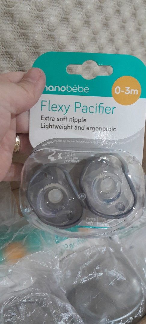 Nanobebe Flexy Pacifier 0-3m (Category: Soothers & Pacifiers) located in Baguio. Submitted by rozel047 (Listing ID 1422387382, Image 1). Description: - Nanobebe Flexy Pacifier (0-3 months) - Extra soft nipple - Lightweight and ergonomic design - Package includes two pacifiers - New item.