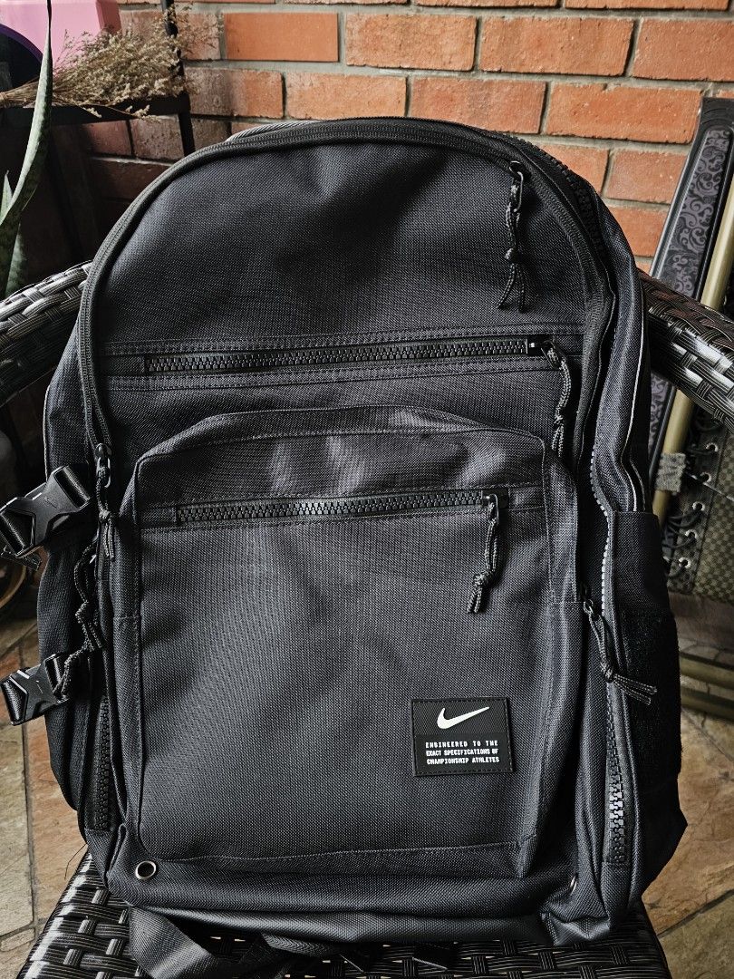 nike bag with laptop compartment