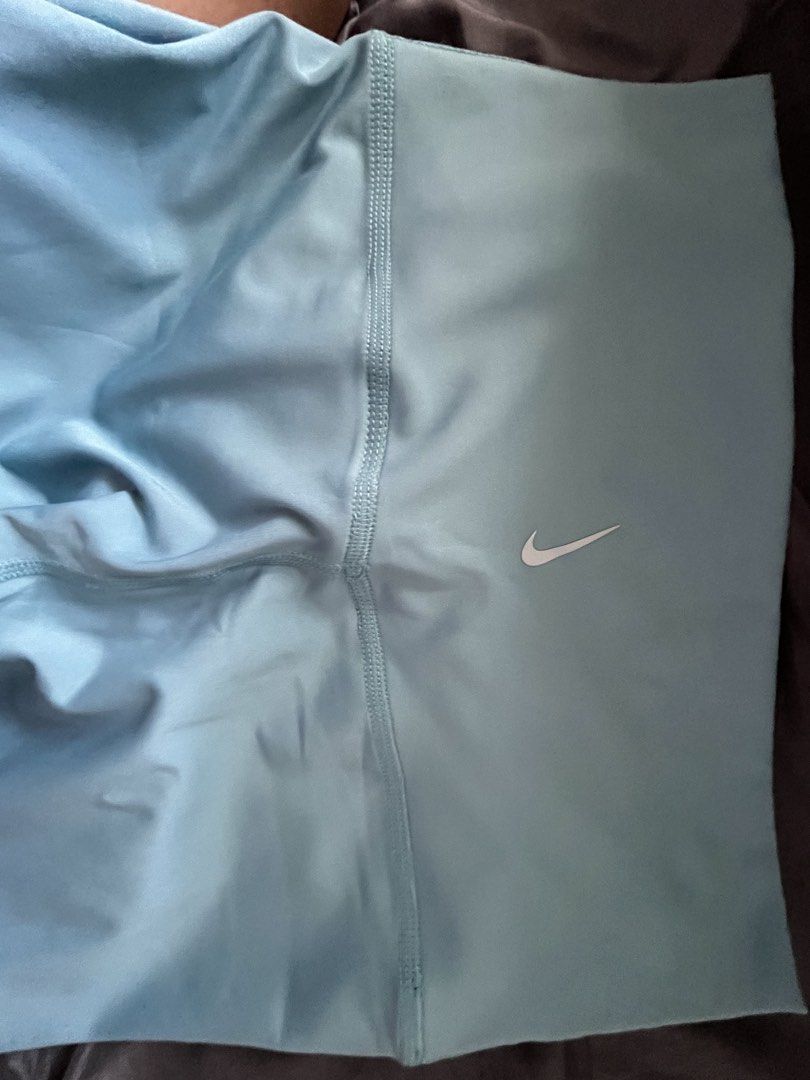 Nike Dri-FIT Leggings - Blue (Category: Activewear) located in Mandaluyong City. Submitted by PRETTYMNL_05 (Listing ID 1422267156, Image 2). Description: Nike leggingS Size medium Color: TEAL .