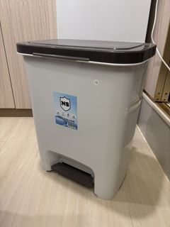 （分類：）位於 。 由 ohguitar 提交（商品編號 1422285918，圖片 1）。簡介： 。