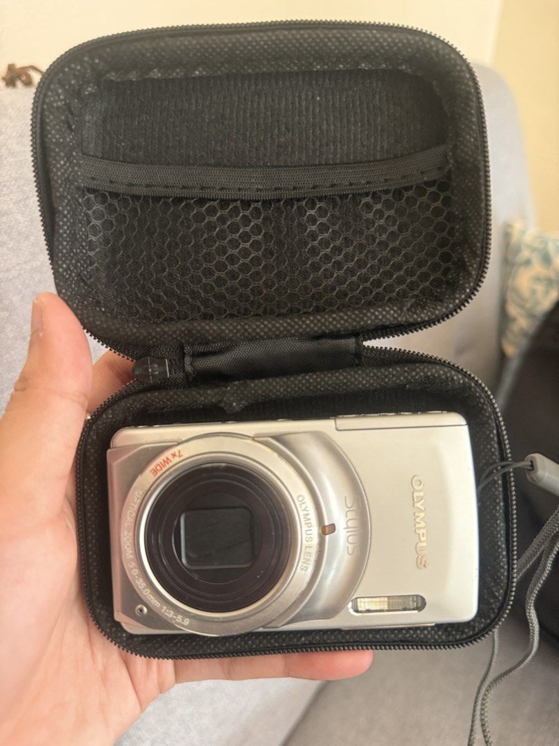 Olympus Stylus 7010 (Category: Cameras) located in Caloocan City. Submitted by warmbird.02d578 (Listing ID 1422317017, Image 1). Description: Condition: 8/10 body (signs of usage) Bought used from thecameraclubph Details: • 12MP • 7x optical zoom • 5x digital zoom • all buttons working Comes with charger, pouch, wrist strap, and 2GB SD Card.