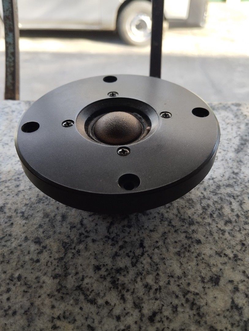 Onkyo tweeter soft dome 4" original 1pc only 8 ohms (Category: Soundbars, Speakers & Amplifiers) located in Muntinlupa City. Submitted by loweebiton5412 (Listing ID 1422234353, Image 2). Description: Onkyo soft dome 4" tweeter original 1pc only 8 ohms from my previous Floor Stand onkyo speaker, buy locally audio store at ATC Onkyo SKF.....model forgot no. for your valued onkyo hifi speaker Original No repair Tested check last picture Preserve and