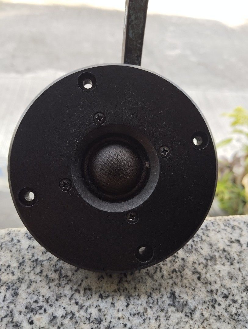 Onkyo tweeter soft dome 4" original 1pc only 8 ohms (Category: Soundbars, Speakers & Amplifiers) located in Muntinlupa City. Submitted by loweebiton5412 (Listing ID 1422234353, Image 1). Description: Onkyo soft dome 4" tweeter original 1pc only 8 ohms from my previous Floor Stand onkyo speaker, buy locally audio store at ATC Onkyo SKF.....model forgot no. for your valued onkyo hifi speaker Original No repair Tested check last picture Preserve and