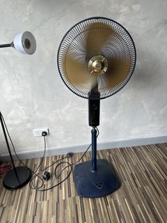 （分類：）位於 。 由 sellmysons 提交（商品編號 1422285856，圖片 1）。簡介： 。