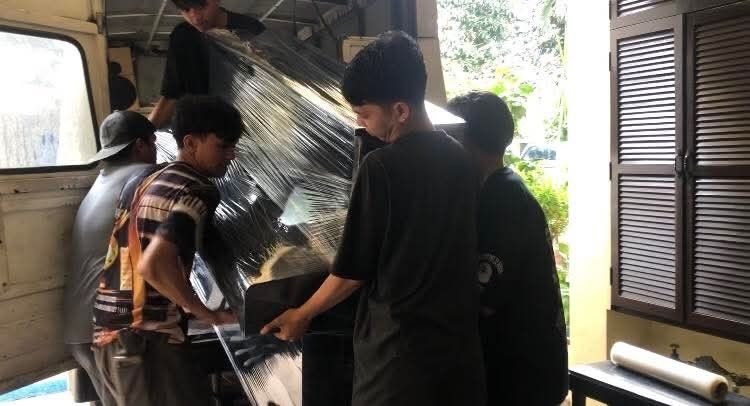 Piano Moving🎹 Piano Tuning🎹 (Category: Musical Instruments) located in Angono. Submitted by vapianoshop (Listing ID 1422376752, Image 3). Description: ‼️ PIANO MOVING ‼️ TUNING Services Offered: ✅️ Tuning ✅️ Piano Mover ✅️ Varnishing ✅️ Action Overhauling ✅️ Restoration ✅️ Piano Rental 🎹 Piano for Sale ☎️ 8 295 4817 / 09480306660 TO GOD BE THE GLORY.