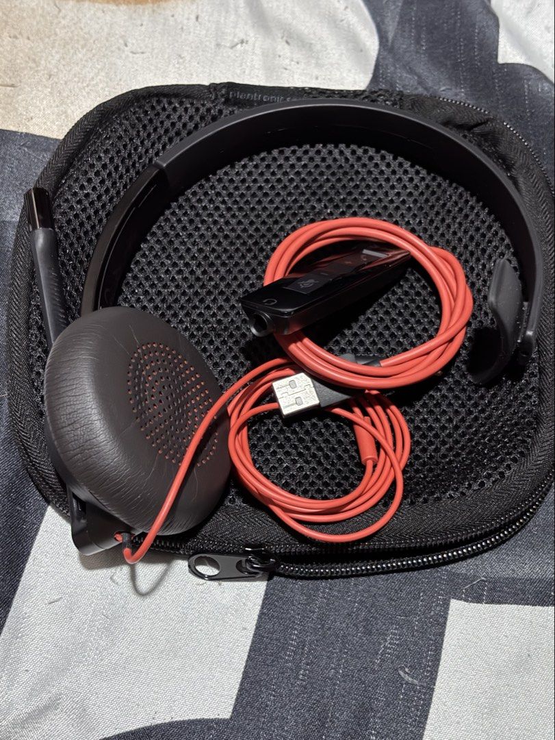 Poly plantronics blackwire C5210 (Category: Headphones & Headsets) located in Rizal. Submitted by Anneee (Listing ID 1422313624, Image 2). Description: Details: - Poly Plantronics Blackwire 5210 USB A - 3.5mm Corded Headset On-Ear Mono - Headset Wired Active Noise Canceling Cancellation ANC with Boom Mic Connect Last price posted .