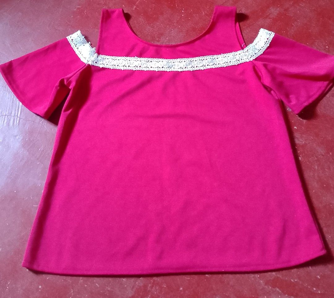 Red blouse with Lace Detail (Category: Blouses) located in Marikina City. Submitted by lemonpreluvs (Listing ID 1422240269, Image 3). Description: no to meet ups and bogus buyers Gcash payment only and Shipping through Jnt or lalamove loc. Marikina Size Medium Red cold shoulder top with lace detail. Short, flared sleeves. Comfortable fit. Stylish and versatile. .