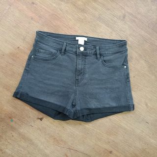 (Category: ) located in . Submitted by thriftyssential (Listing ID 1422321994, Image 1). Description: .