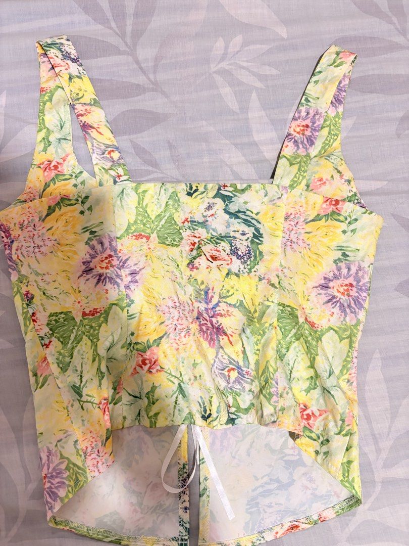 SHEIN Floral Tie-Up Top (Category: Blouses) located in Manila. Submitted by tamia444_ (Listing ID 1422350042, Image 3). Description: used once!.