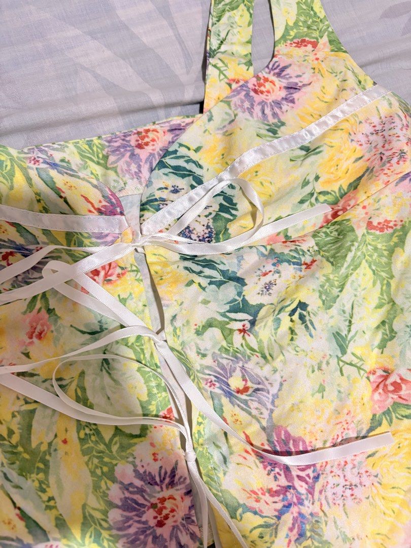 SHEIN Floral Tie-Up Top (Category: Blouses) located in Manila. Submitted by tamia444_ (Listing ID 1422350042, Image 2). Description: used once!.