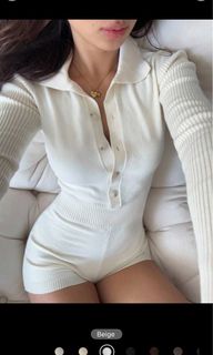 (Category: ) located in . Submitted by mswhodoesntrepeatclothes (Listing ID 1422381916, Image 1). Description: .