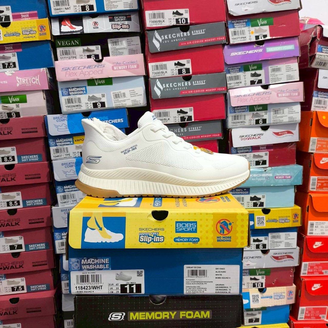 Skechers Bobs Squad “White” size 45, Fesyen Wanita, Sepatu di Carousell
