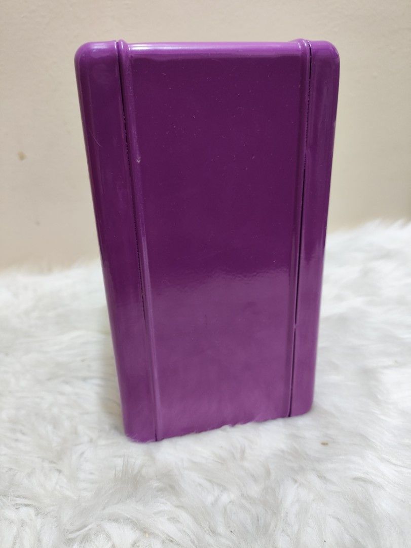 Smiggle Owl Safe Box (Category: Storage Boxes & Baskets) located in Cavite. Submitted by tinetaclesss (Listing ID 1422356317, Image 3). Description: - Smiggle owl design safe box - Purple color - Combination lock - Includes a drawer - Glossy finish - Ideal for storing small items.