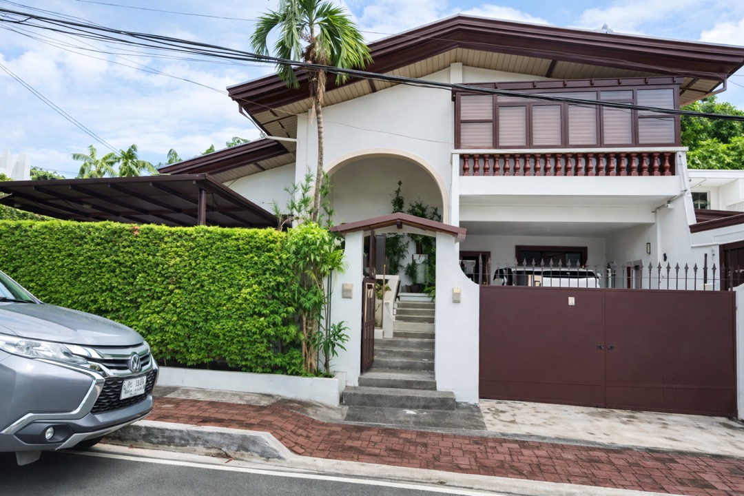 (Category: ) located in . Submitted by Kuaima_Realty (Listing ID 1422257807, Image 1). Description: .