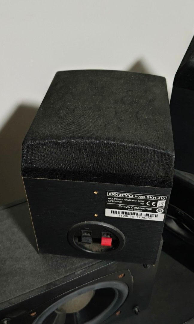 Surround Sound System65671936065794115