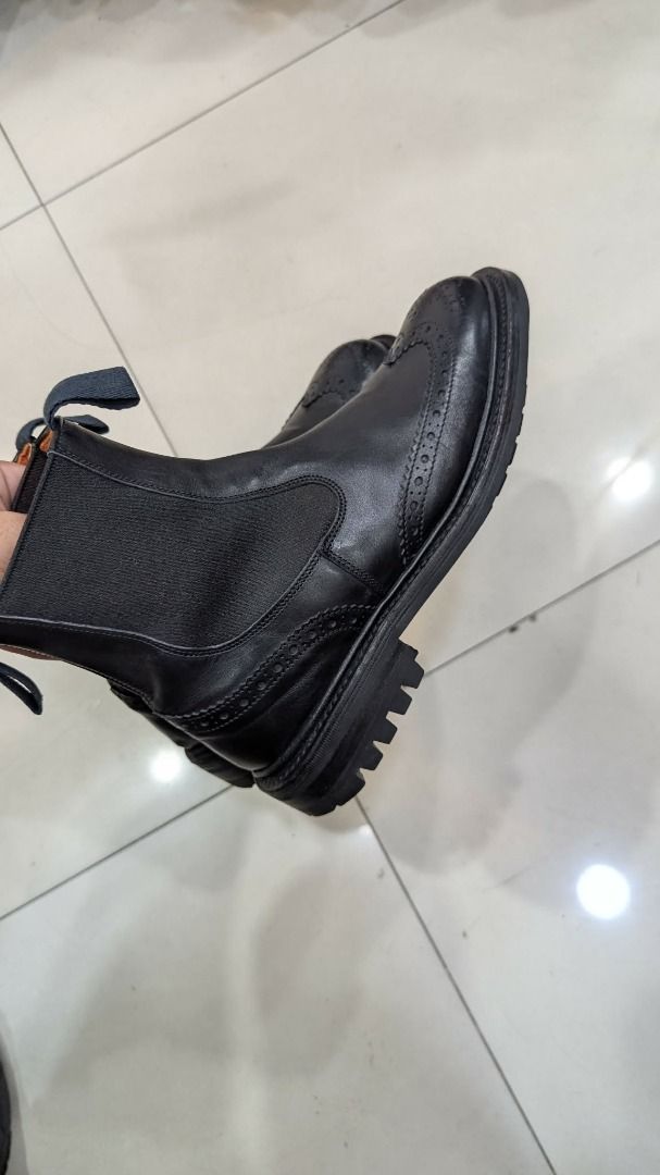 Tricker's Silvia Country Boot 8W US (Category: Boots) located in Antipolo. Submitted by bentakahitanoano (Listing ID 1422384535, Image 2). Description: Tricker's Silvia Country Dealer Boot – Made in England Best fit 8US Women’s - 7US Mens Retail: $680 USD Still in good overall condition. Shows normal scuffs, heel drag, and signs of usage consistent with wear. Classic country dealer boot silhouette — premium leather construction with durable craft