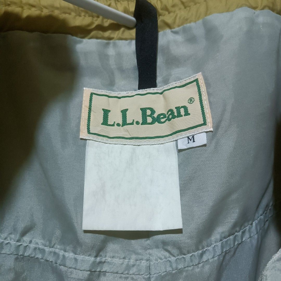 Vintage l.l.bean Reversible Nylon Pants (Category: Jeans) located in Maydolong. Submitted by ThriftStreet.ph (Listing ID 1422349154, Image 2). Description: Vintage L.L.Bean Reversible Nylon Pants Size: Medium on tag Dimes: Waist 30-38 (adjustable with drawstrings) × Length 45 × Leg Opening 9 (adjustable with ankle zipper) × Thigh 13.5 Excellent Condition 9.5/10 🔥 No Flaws Mine - ₱650+sf.