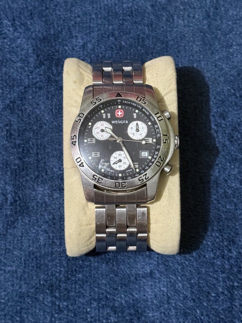 Wenger Swiss Made Chronograph Watch (Category: Men's Watches) located in Santo Tomas. Submitted by butchukoy (Listing ID 1422235401, Image 2). Description: Chronograph in very food working condition.