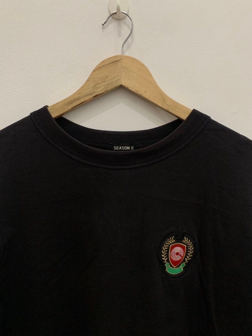 YEEZY SEASSON 5 KANYE SHIRT (Category: Tshirts & Polo Shirts ) located in Manila. Submitted by thriftmadness (Listing ID 1422306528, Image 3). Description: .