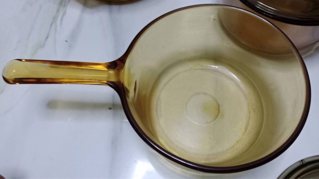 1.5L VISIONS Covered Casserole Cookware (Category: Cookware & Accessories) located in Manila. Submitted by lynsantosmarcos (Listing ID 1419229955, Image 3). Description: 1.5L VISIONS Covered Casserole Cookware No any issue 4500php for both 7k ang isa neto sa website.